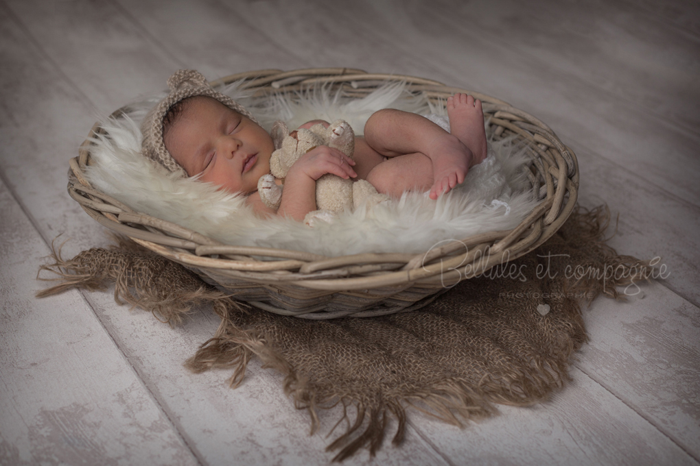 naissance newborn posing selin panier