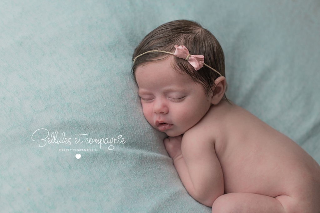 newborn posing noeud photographe cournon