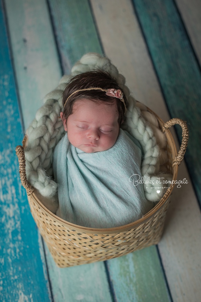 séance newborn posing panier photographe cournon